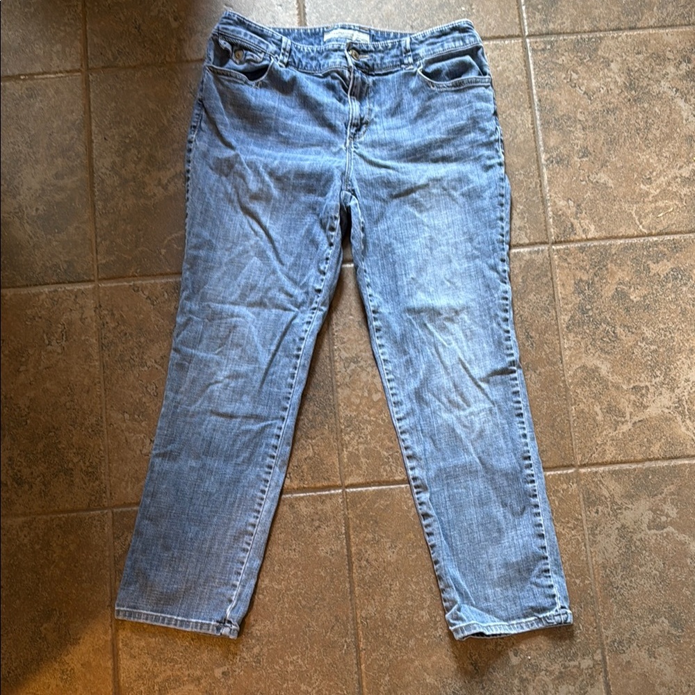 CHICOS Classic Blue Denim Women's Jeans 1.5